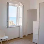 Terrazza Finemente Ristrutturata Di Fronte Al Mare
