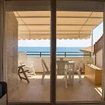 펜션 Terrazza Finemente Ristrutturata Di Fronte Al Mare